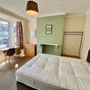 Photo 4: Bedroom