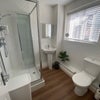 Photo 4: En-suite bathroom 