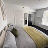 Photo 5: Spacious and Bright