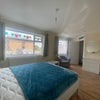 Photo 9: Large double en-suite