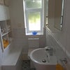 Photo 9: En suite 