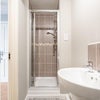 Photo 5: Room 1 Ensuite