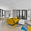 Photo 6: Living room 