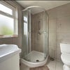 Photo 3: En suite