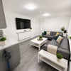 Photo 9: Living room 