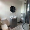Photo 5: ROOM 7 ENSUITE