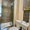 Photo 3: Room 1 Ensuite