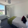 Photo 7: Room 2 - 1st Floor En-Suite