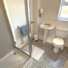 Photo 3: en-suite