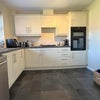 Photo 4: kitchen