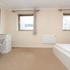 Photo 6: Room 1: £330 per week - En-suite Double room couples are welcome - £1,430 per month