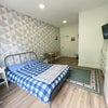 Photo 11: Room 2