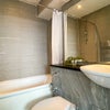 Photo 4: Private Bathroom