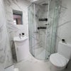 Photo 4: Room 2, En-suite room