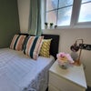 Photo 5: Room 2, En-suite room