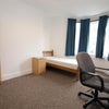 Photo 2: medium bedroom