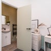 Photo 3: Room 1 Ensuite