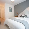 Photo 8: 🛏️ Master Bedroom