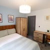 Photo 11: Room 4