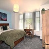 Photo 10: Room 1