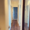 Photo 5: Entrance Hallway