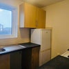 Photo 10: Kitchen