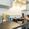 Photo 5: kitchen