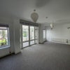 Photo 2: Lounge