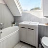 Photo 7: The bathroom