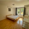 Photo 4: Room 3 (En-suite/Double)