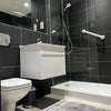 Photo 3: En suite with shower