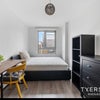 Photo 2: Double Bedroom