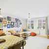 Photo 6: Living room 