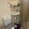 Photo 7: Room 7 En-suite