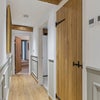 Photo 6: Hallway