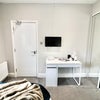 Photo 4: Large Double En-Suite
