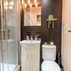 Photo 7: Room 4 en-suite