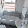 Photo 6: 2x Bathrooms