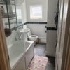 Photo 3: Cosy Bathroom