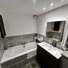 Photo 6: Bathroom/Bathtub