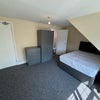 Photo 6: Room 4