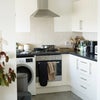 Photo 4: kitchen