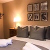 Photo 9: en-suite