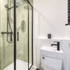 Photo 7: En-Suite 2 