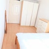 Photo 2: Room 1