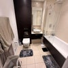 Photo 4: Bathroom