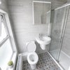 Photo 4: Room 2 en-suite