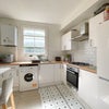 Photo 6: Kitchen