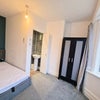 Photo 12: Room 1 En Suite