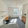 Photo 2: Room 3 En Suite